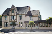 Photos du propriétaire du Restaurant français Hotel Restaurant Salle de réunion Logis le Paris Nice à Joigny - n°2
