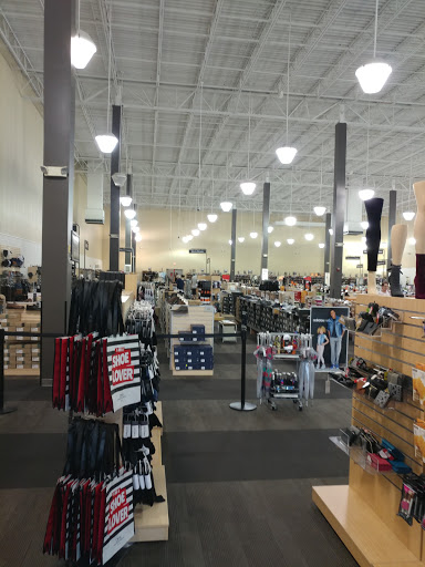 Shoe Store «DSW Designer Shoe Warehouse», reviews and photos, 1300 Huguenot Rd, Midlothian, VA 23113, USA