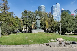 Памятник Янке Купале image