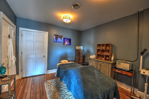 Massage Therapist «Sacred Waters Holistic Spa & Boutique», reviews and photos, 3319 W Cary St, Richmond, VA 23221, USA
