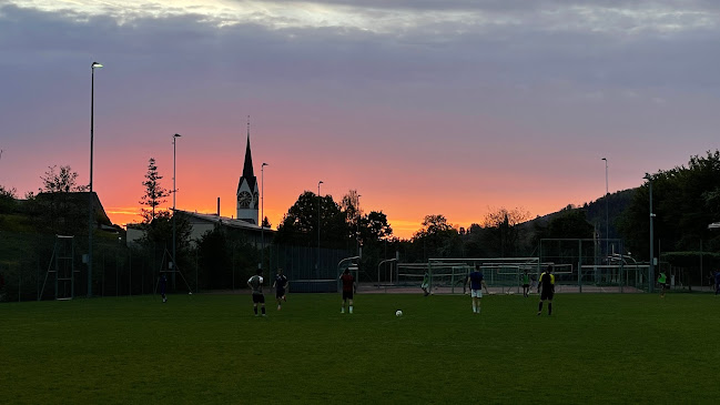 Rezensionen über Fussballplatz Jonentäli in Schwyz - Sportstätte