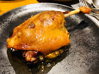 Confit de canard du Restaurant français Les Saisons à Paris - n°2