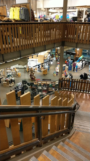 Clothing Store «L.L. Bean», reviews and photos, 1000 Ross Park Mall Dr, Pittsburgh, PA 15237, USA