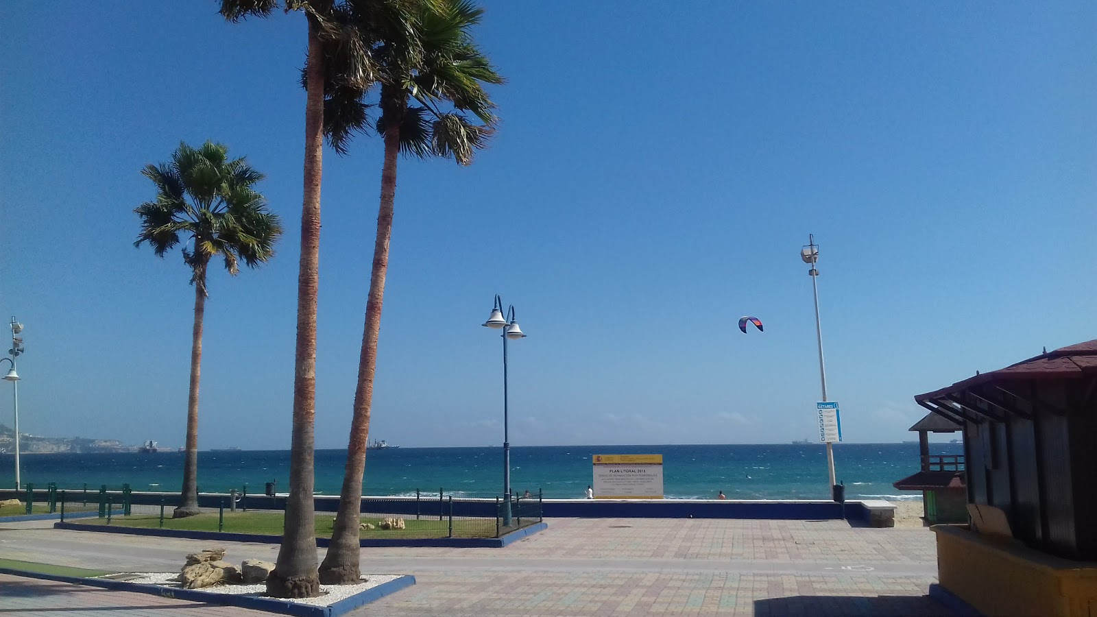 Foto de Playa de Getares - lugar popular entre os apreciadores de relaxamento