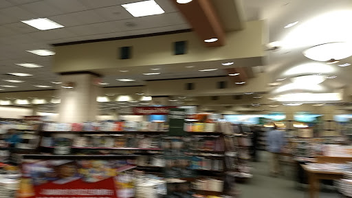 Book Store «Barnes & Noble», reviews and photos, 444 Broadway, Saugus, MA 01906, USA