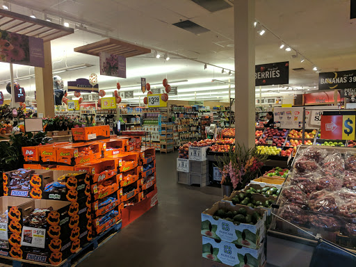 Grocery Store «Stop & Shop», reviews and photos, 105 Alewife Brook Pkwy, Somerville, MA 02144, USA