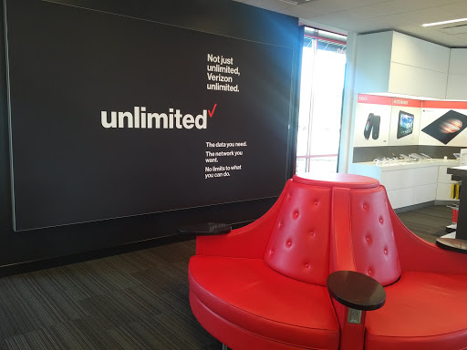 Cell Phone Store «Verizon», reviews and photos, 1910 Walnut St, Cary, NC 27518, USA
