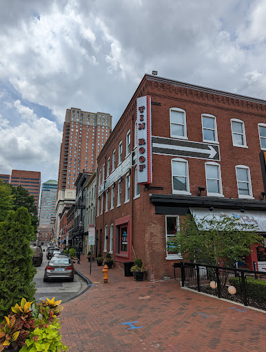Live Music Bar «Tin Roof», reviews and photos, 32 Market Pl, Baltimore, MD 21202, USA