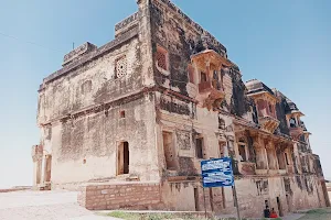 Karn Mahal image