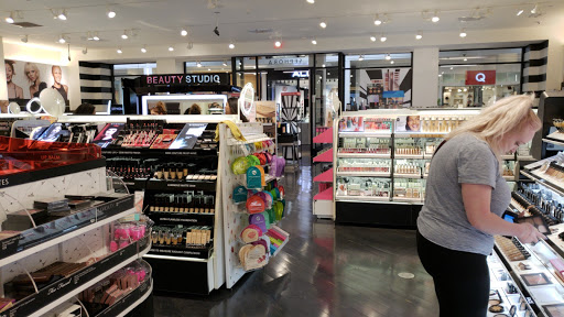 Cosmetics Store «SEPHORA», reviews and photos, 2061 N Montclair Plaza Ln, Montclair, CA 91763, USA