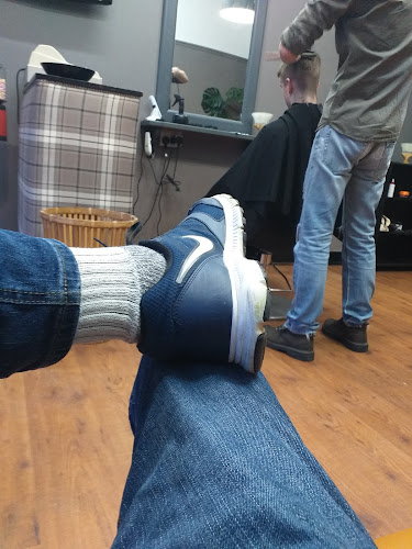Reviews of R & R Barbers in Glasgow - Barber shop