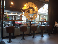 Atmosphère du Restaurant de hamburgers Roadside | Burger Restaurant Lorient - n°3