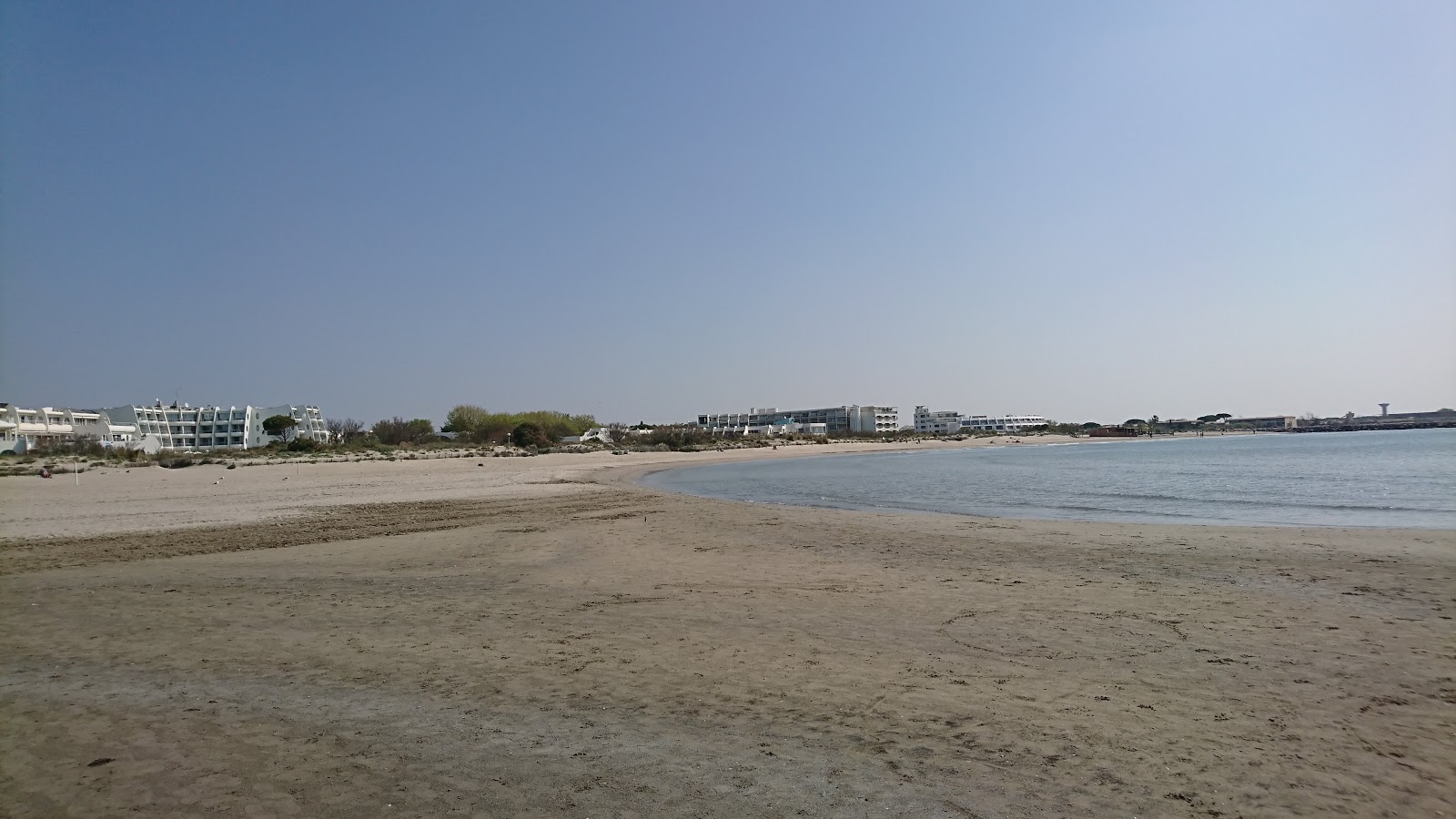Photo of Azur Beach and the settlement