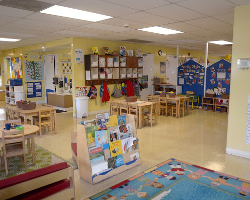 Day Care Center «La Petite Academy of Schaumburg, IL», reviews and photos, 651 Windsor Dr, Schaumburg, IL 60193, USA