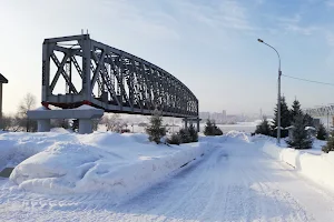 Памятник Ж/Д мосту на набережной image