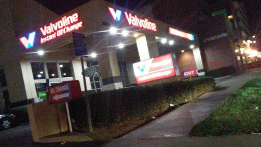 Valvoline Instant Oil Change image