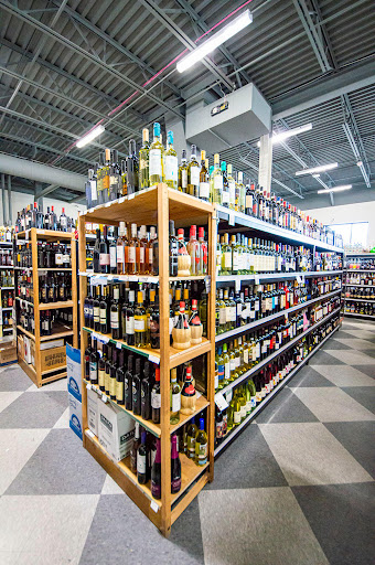 Liquor Store «Shoregate Beverage & Liquor», reviews and photos, 30498 Lakeshore Blvd, Willowick, OH 44095, USA