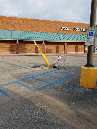 Grocery Store «Winn-Dixie», reviews and photos, 4701 Center Point Rd, Pinson, AL 35126, USA