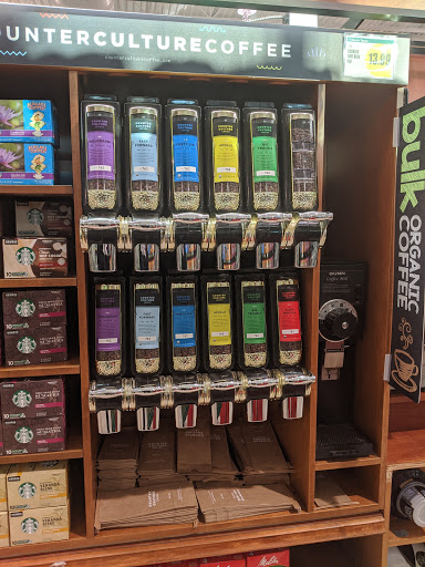 Shopping Mall «Cary Village Square Shopping Center», reviews and photos, 657 Cary Towne Blvd, Cary, NC 27511, USA