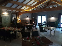 Atmosphère du Restaurant français Le Restaurant Bar à Vin Caviste de Chames à Vallon-Pont-d'Arc - n°14