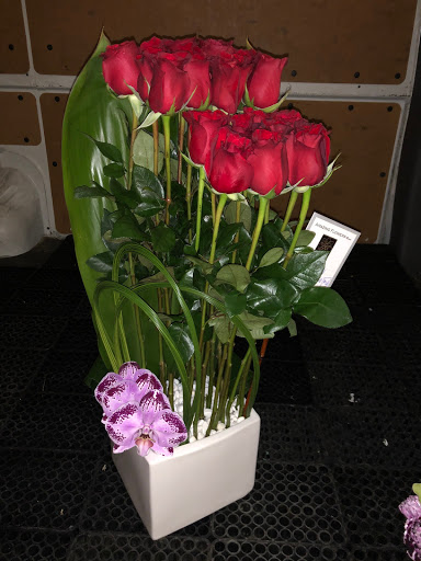Florist «Amazing Flowers Miami», reviews and photos, 252 Sunny Isles Blvd #2b, Sunny Isles Beach, FL 33160, USA