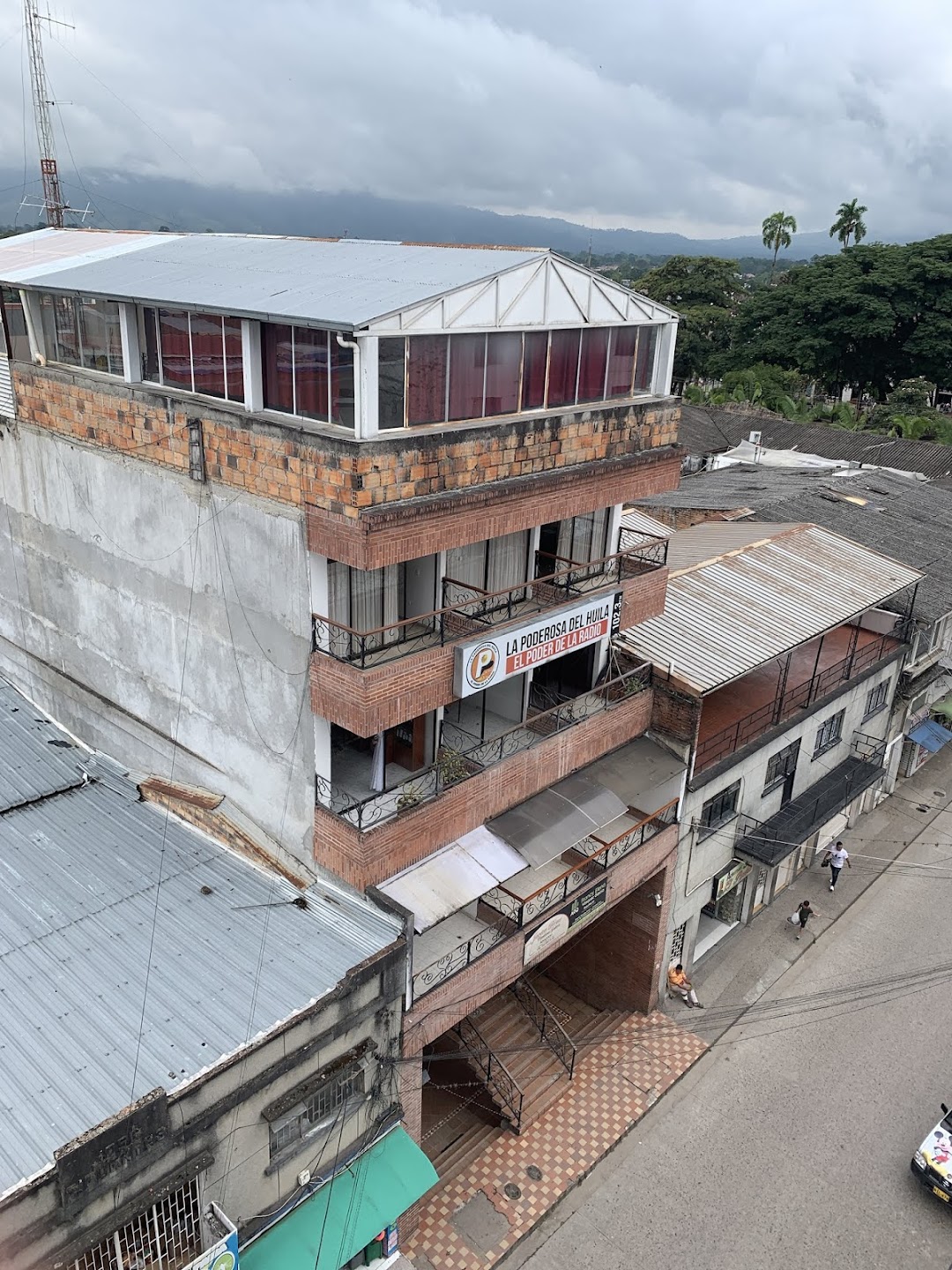 EMISORA LA PODEROSA DEL HUILA