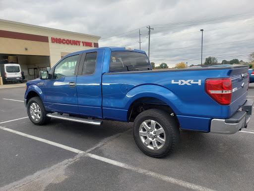 Tire Shop «Discount Tire Store - Hamilton, OH», reviews and photos, 2862 Princeton Rd, Hamilton, OH 45011, USA