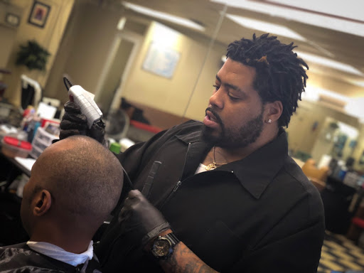 Barber Shop «Friendly Barber Shop», reviews and photos, 602 N Eastman Rd, Longview, TX 75601, USA