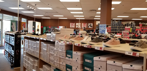 Shoe Store «Famous Footwear», reviews and photos, 13630 SW 120th St, Miami, FL 33186, USA