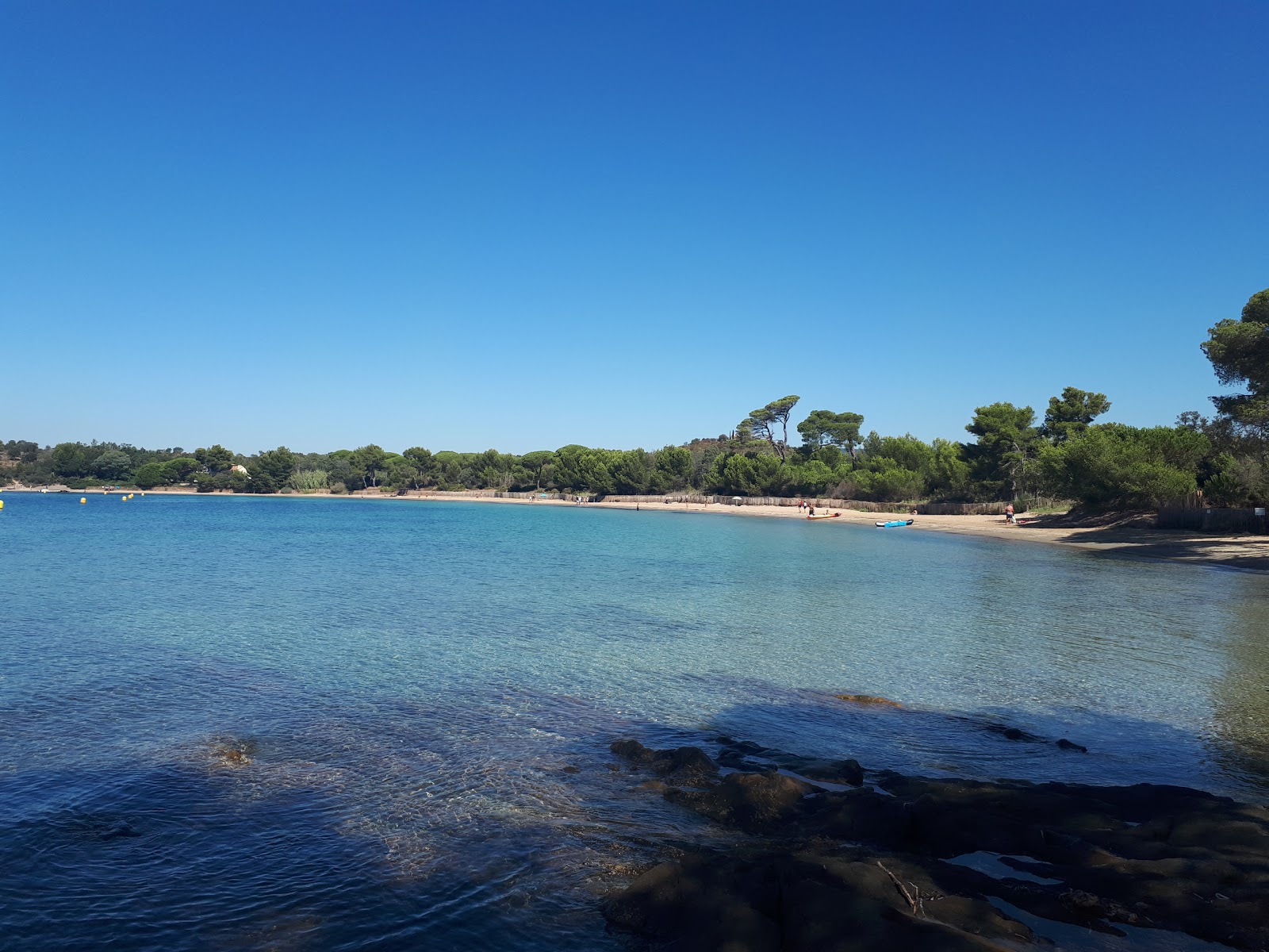 Fotografija Leoube beach z prostoren zaliv