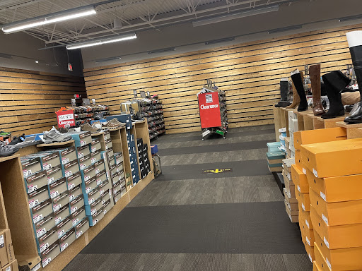 Shoe Store «DSW Designer Shoe Warehouse», reviews and photos, 2915 Harrison Ave NW, Olympia, WA 98502, USA