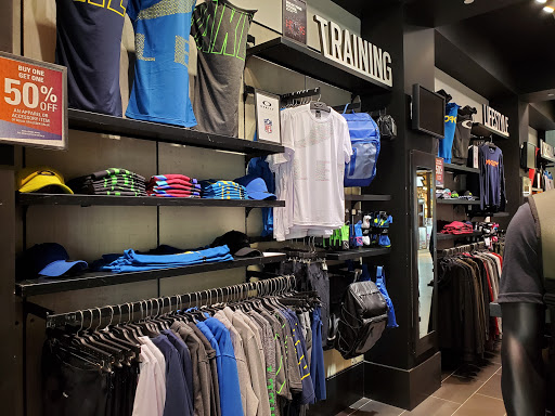 Sunglasses Store «Oakley Store», reviews and photos, 132 Christiana Mall #1454, Newark, DE 19702, USA