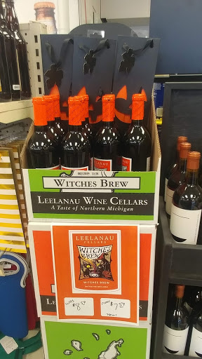 Liquor Store «Northside Liquor», reviews and photos, 501 Butternut Dr # 1, Holland, MI 49424, USA