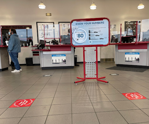 Tire Shop «Discount Tire Store - Oak Lawn, IL», reviews and photos, 6635 95th St, Oak Lawn, IL 60453, USA