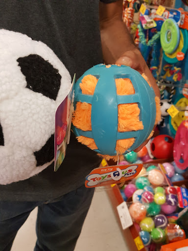 Pet Supply Store «PetSmart», reviews and photos, 21095 Biscayne Blvd, Aventura, FL 33180, USA