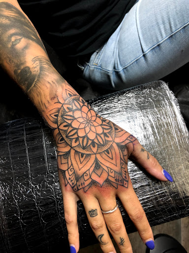 Explore beehive tattoo ideas, creative tattoo ideas in Kingsford, available at Deft Tattoo Studio