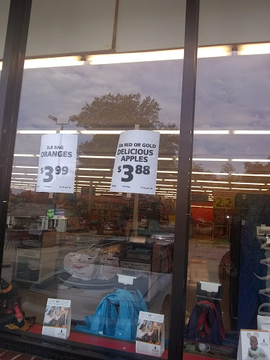 Grocery Store «Save-A-Lot», reviews and photos, 129 Whitley Ave, Henderson, TN 38340, USA