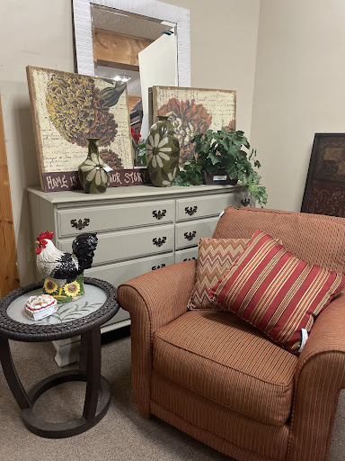 Consignment Shop «Refabulous Furnishings», reviews and photos, 2231 Vestal Pkwy W, Vestal, NY 13850, USA