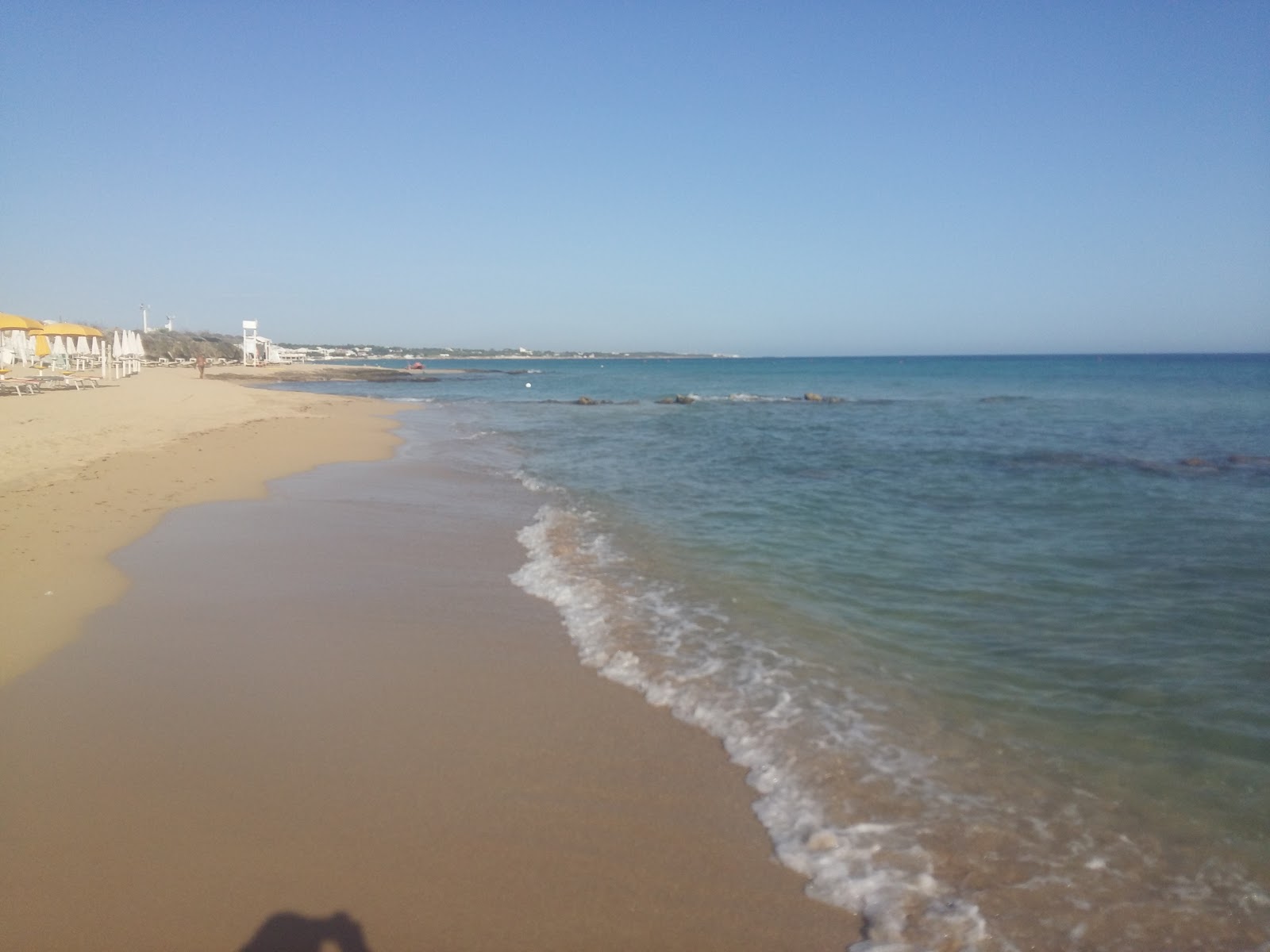 Foto di Lido Sunny Bay beach ubicato in zona naturale