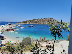 Zdjęcie Madrakia Beach obszar udogodnień