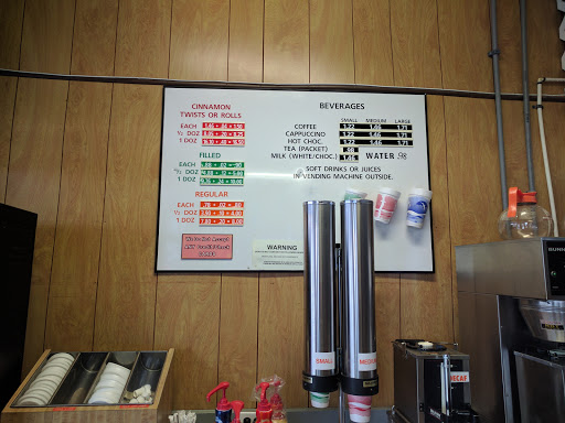 Donut Shop «Carol Lee Donut Shop», reviews and photos, 1414 N Main St, Blacksburg, VA 24060, USA