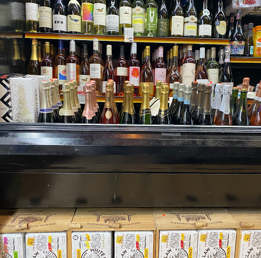 Gourmet Grocery Store «Garden Gourmet Market», reviews and photos, 1130 N Ashland Ave, Chicago, IL 60622, USA