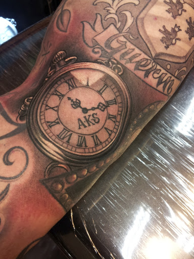 Tattoo Shop «Dallas Tattoo & Arts Company», reviews and photos, 2712 Live Oak St, Dallas, TX 75204, USA