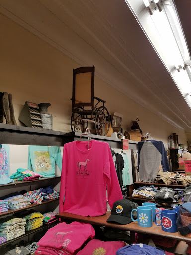 General Store «Mast General Store Hendersonville», reviews and photos, 527 N Main St, Hendersonville, NC 28792, USA