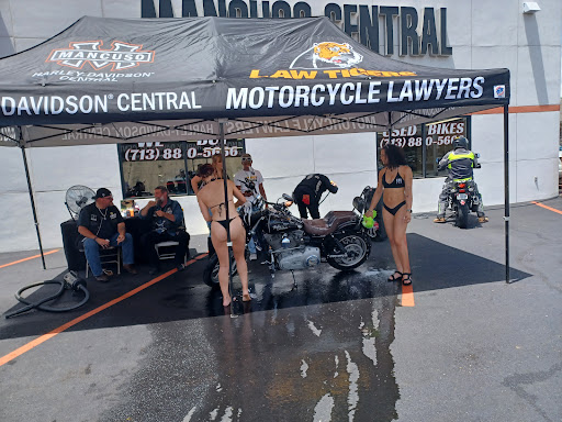 Harley-Davidson Dealer «Mancuso Harley-Davidson Central», reviews and photos, 535 N Loop W Fwy, Houston, TX 77018, USA