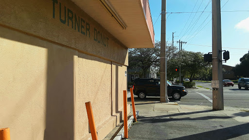 Donut Shop «Turner Donut Shop», reviews and photos, 902 9th Ave W, Bradenton, FL 34205, USA