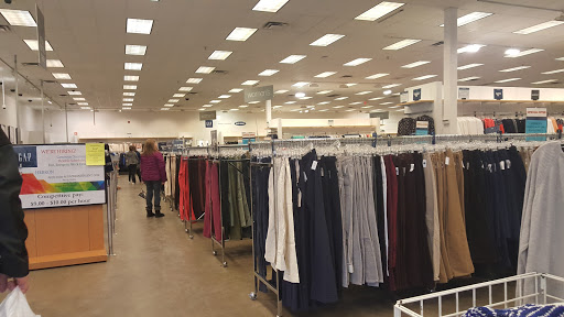 Clothing Store «Gap», reviews and photos, 2050 Global Way, Hebron, KY 41048, USA