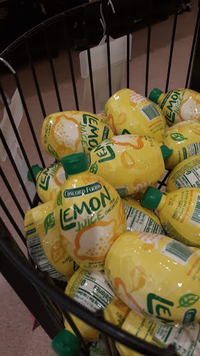 Shopping Mall «Ravenwood Shopping Center», reviews and photos, 910 Taylor Ave, Towson, MD 21286, USA