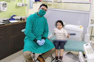 Rastogi Advanced Dental Care & Implant Centre image