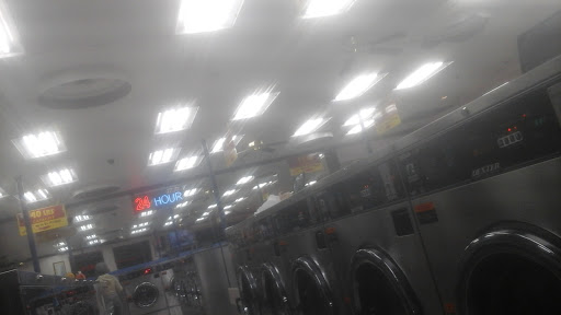 Laundromat «Laundry World», reviews and photos, 7125 Baltimore Ave, College Park, MD 20740, USA